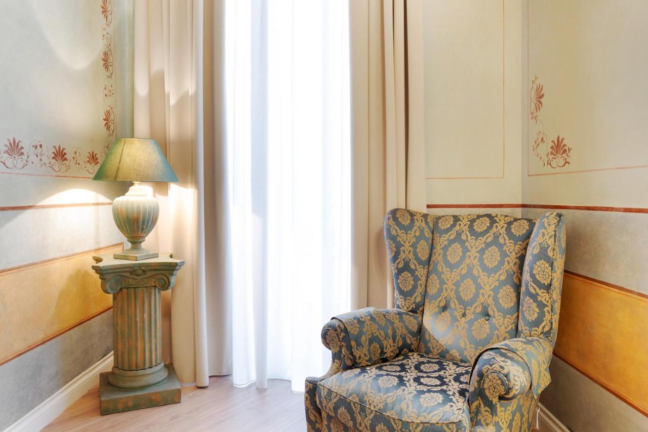 Pantheon Hedonism Apartment